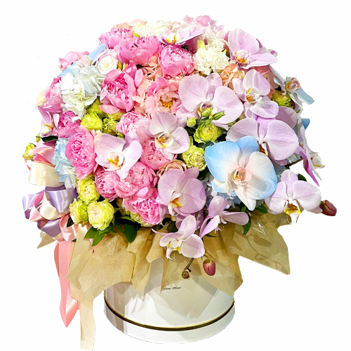 "Пионовое наслаждение". Композиция в коробке